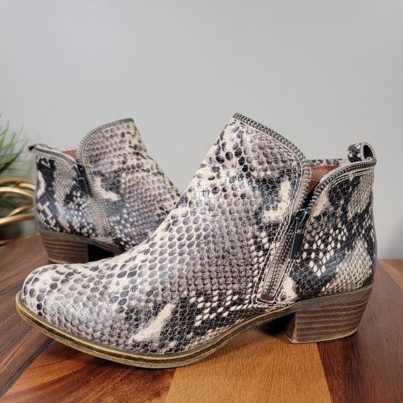Lucky Brand Snakeskin Print Leather Bartalino zipper ankle boots Size 7.5 - Picture 16 of 17